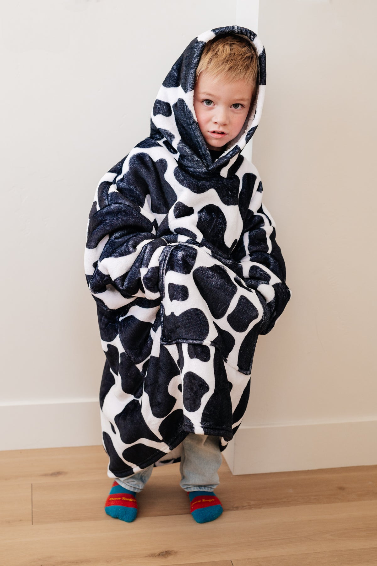 Kids Oversized Hoodie Blanket in Cow - 12/6/2024