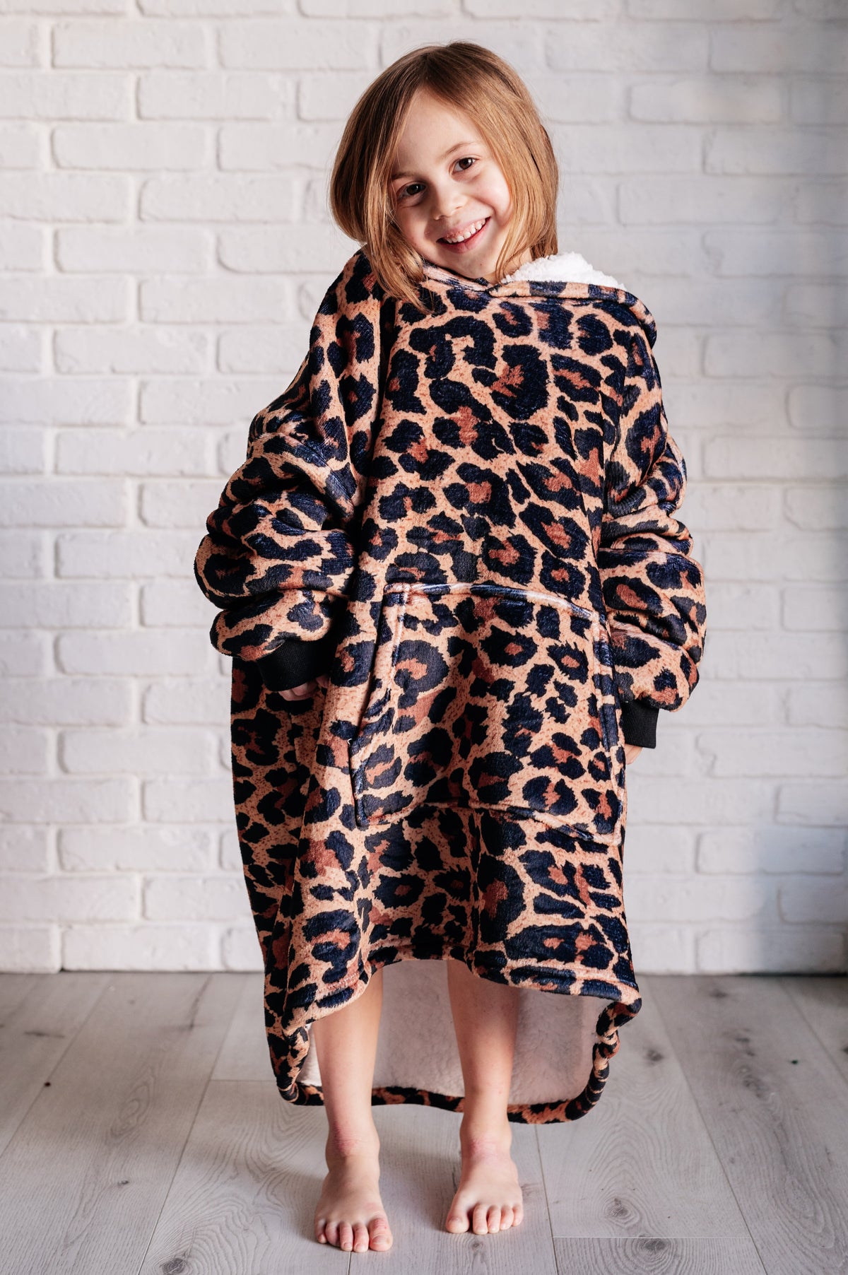 Kids Oversized Hoodie Blanket in Leopard - 12/6/2024