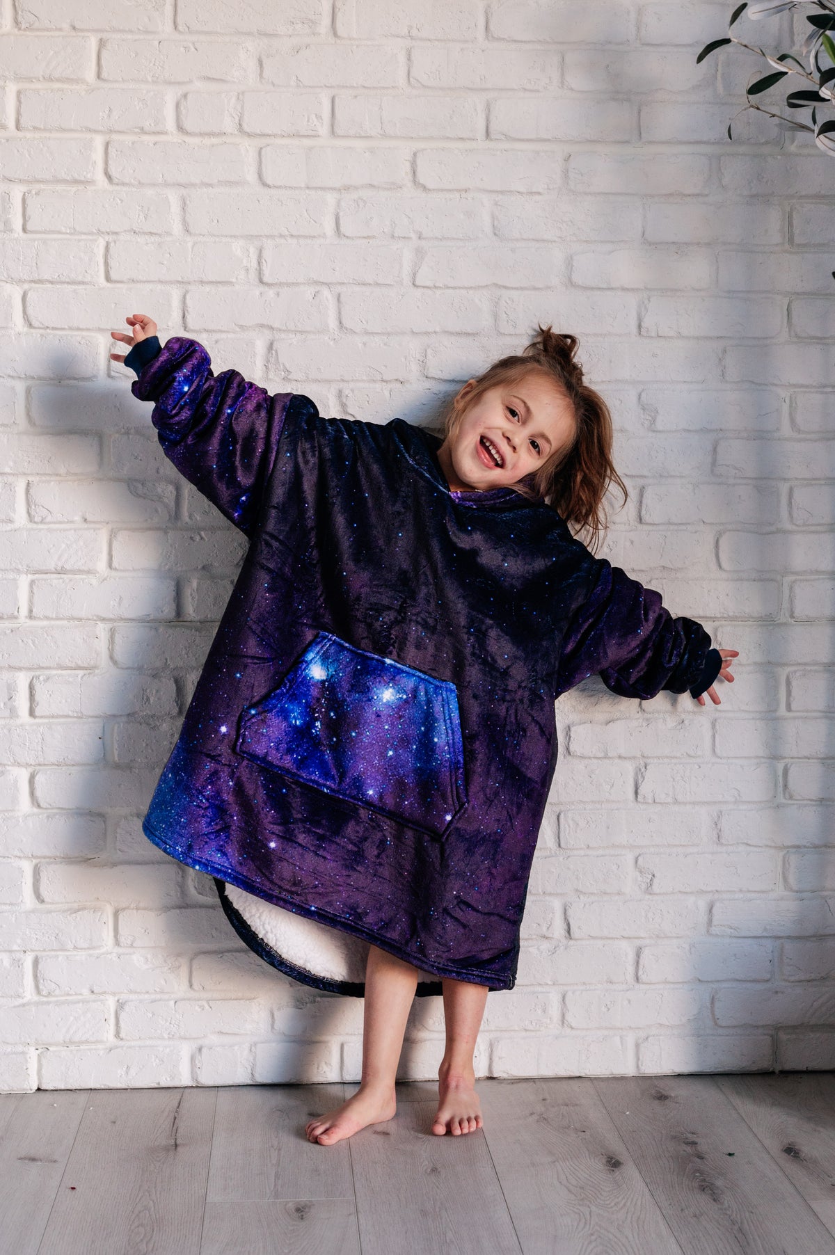 Kids Oversized Hoodie Blanket in Starry Sky - 12/6/2024