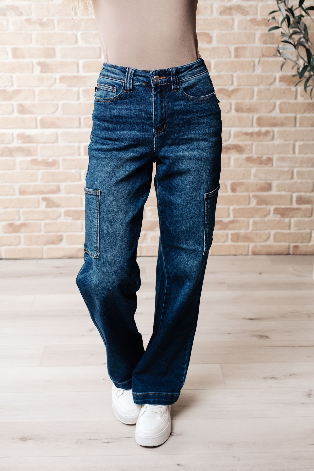 Leila High Rise Cargo Straight Jeans - 6/12/2024