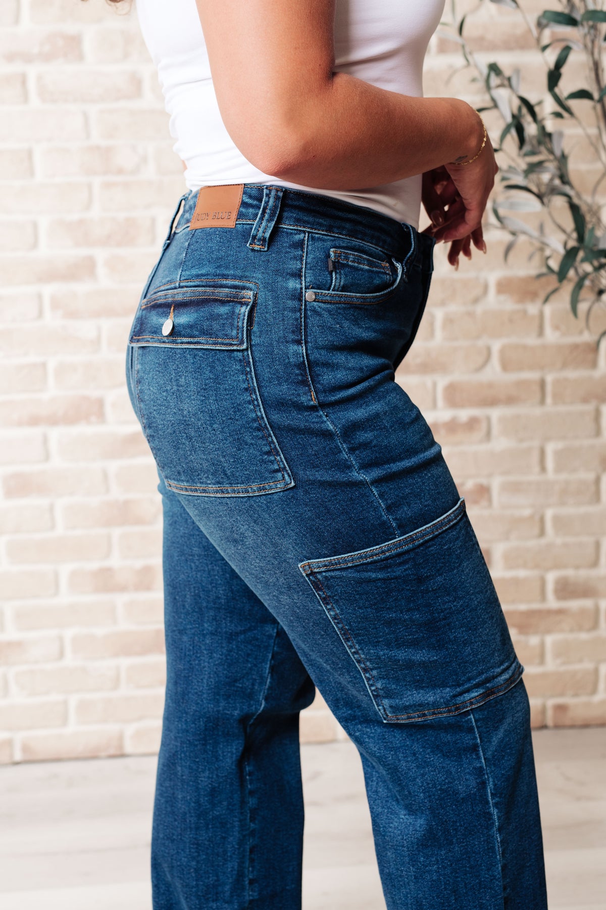 Leila High Rise Cargo Straight Jeans - 6/12/2024