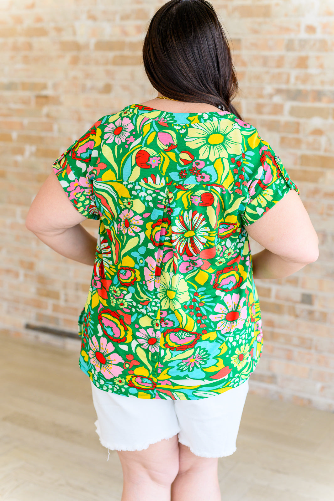 Lizzy Cap Sleeve Top in Retro Green Floral - 5/31/2024