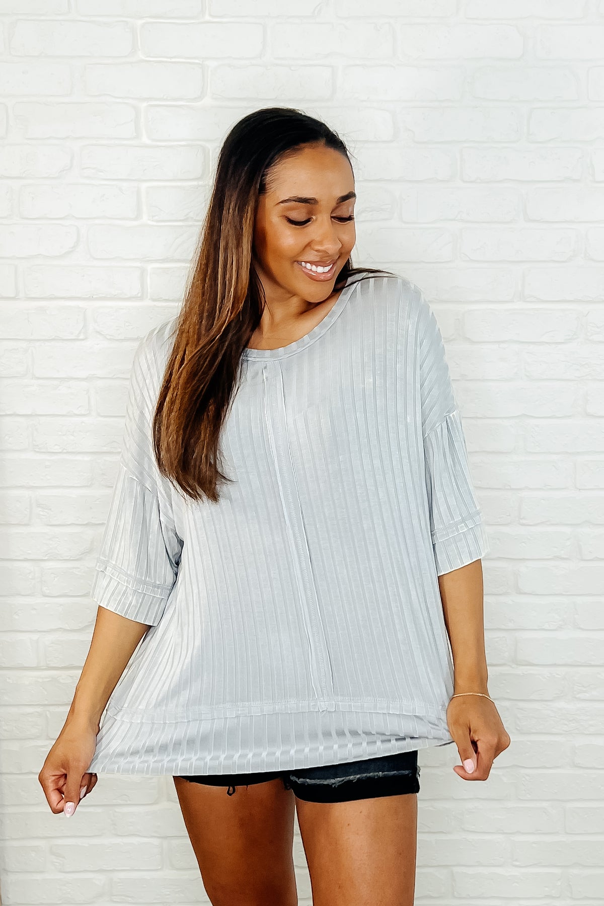 Loosely Speaking Oversized Basic Top in Lt Grey - 4/2/2025