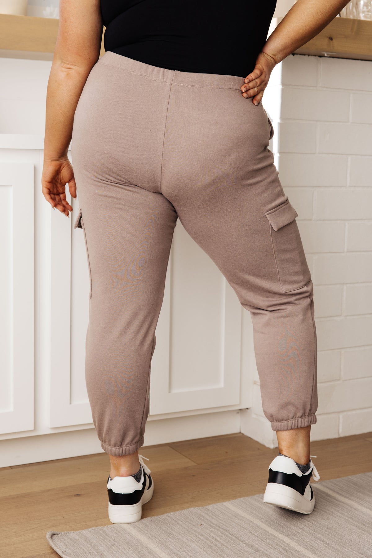 Lounge A Lot Cargo Sweatpants in Mocha - 10/10/2023