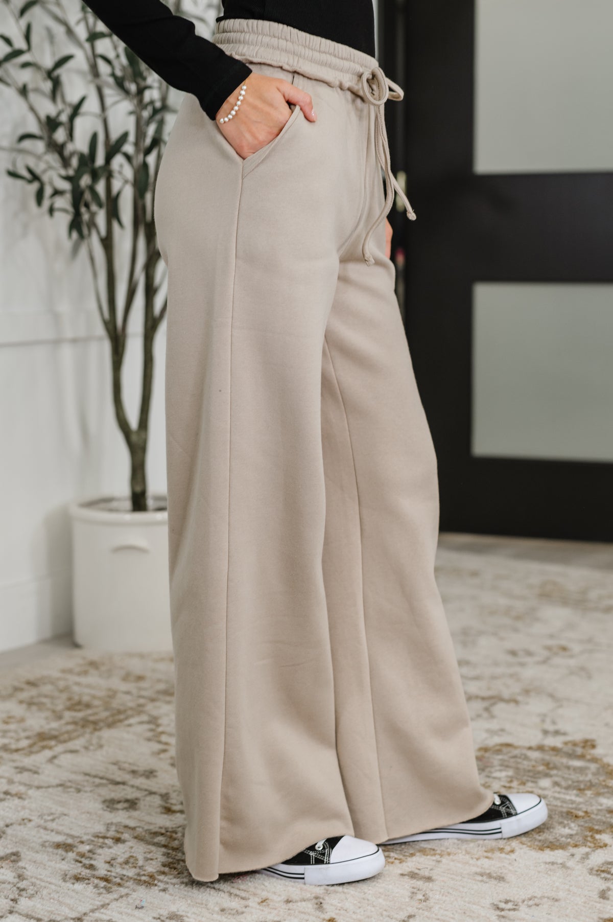 Lounge Line Wide Leg Sweats in Ash Mocha - 8/20/2025