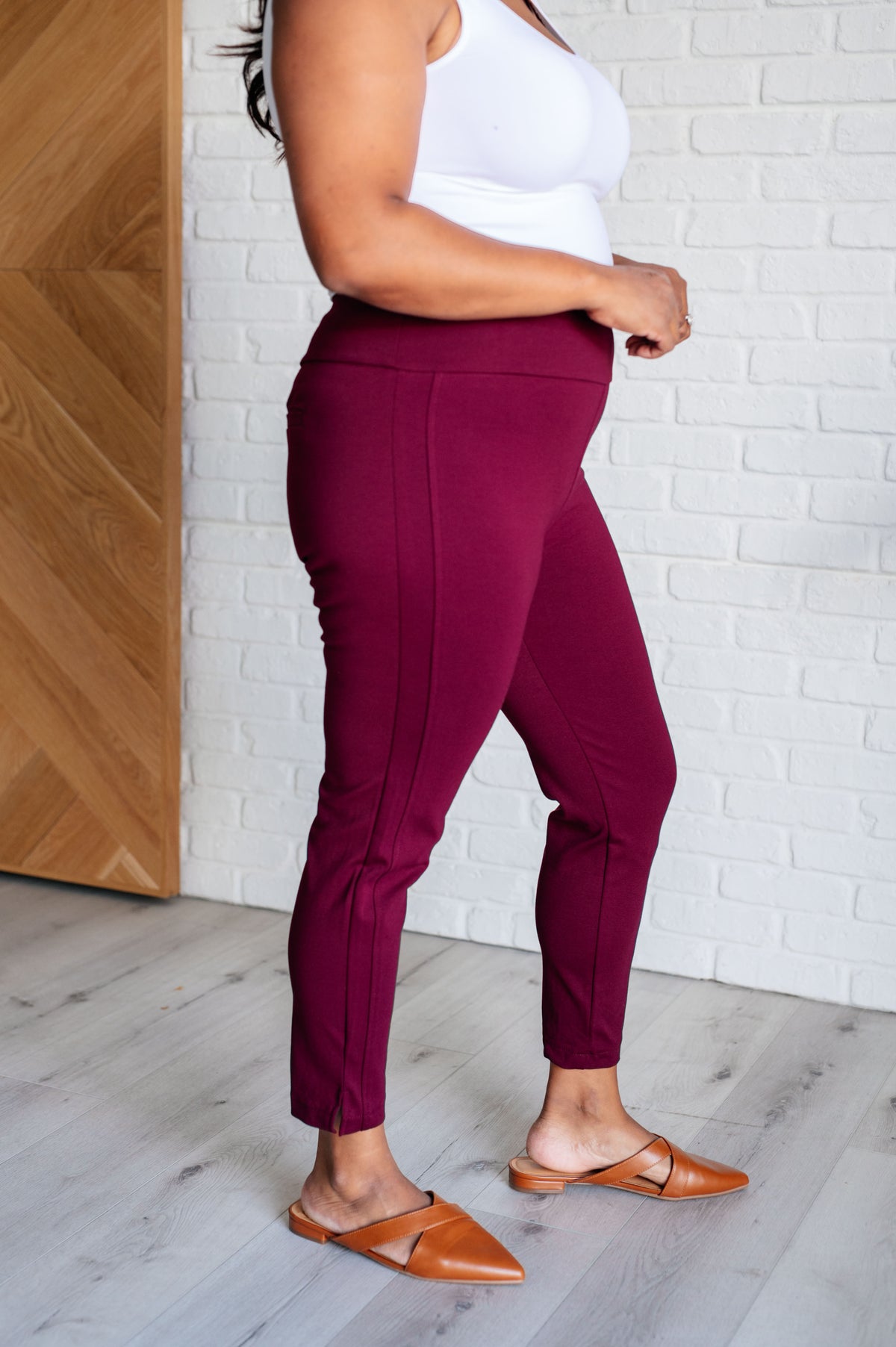 Magic Ankle Crop Skinny Pants in Wine - 1/14/2025