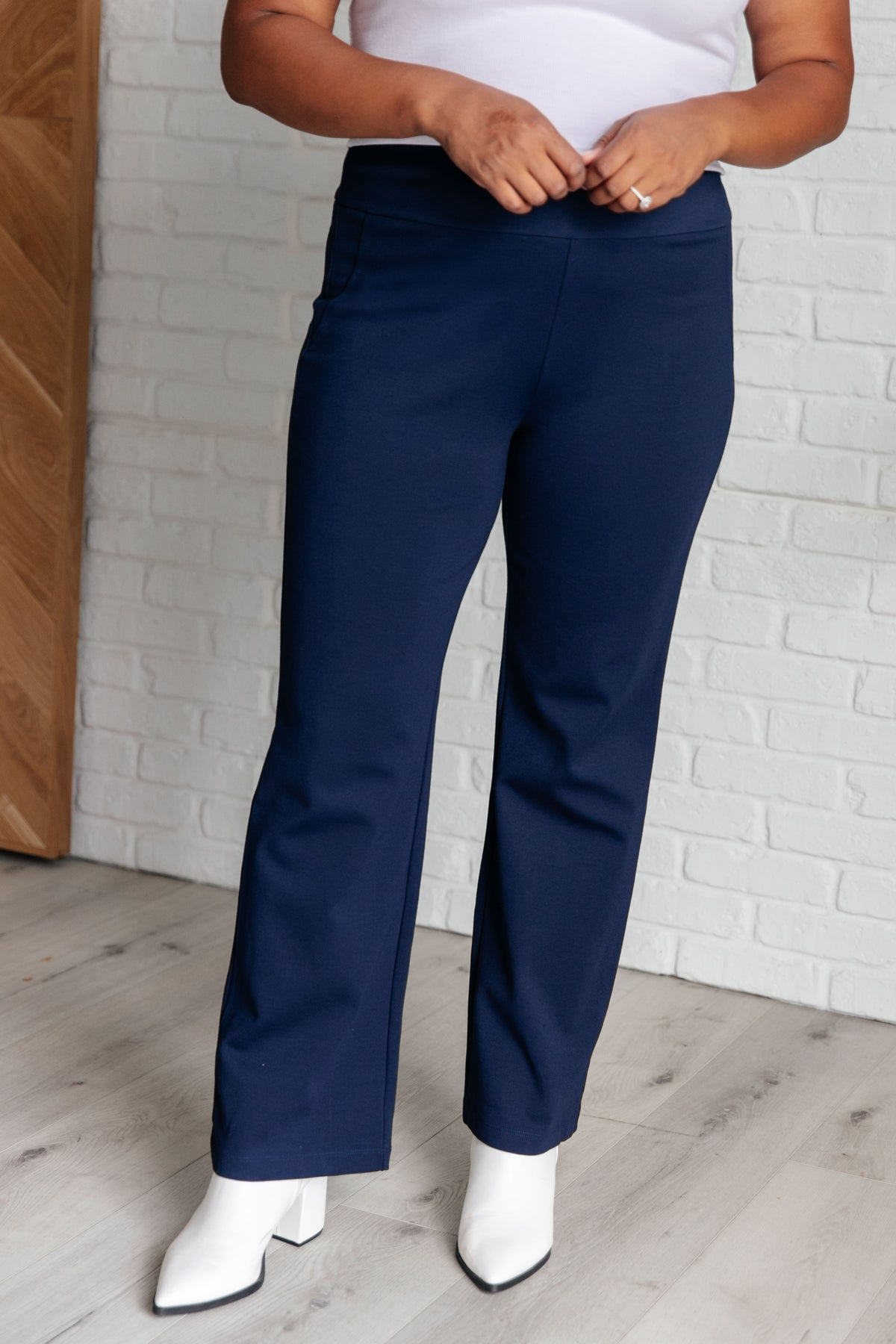 Magic Straight Pants in Navy - 8/29/2024