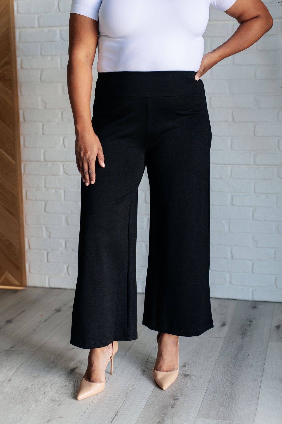 Magic Wide Leg Crop Pants in Black - 10/31/2024