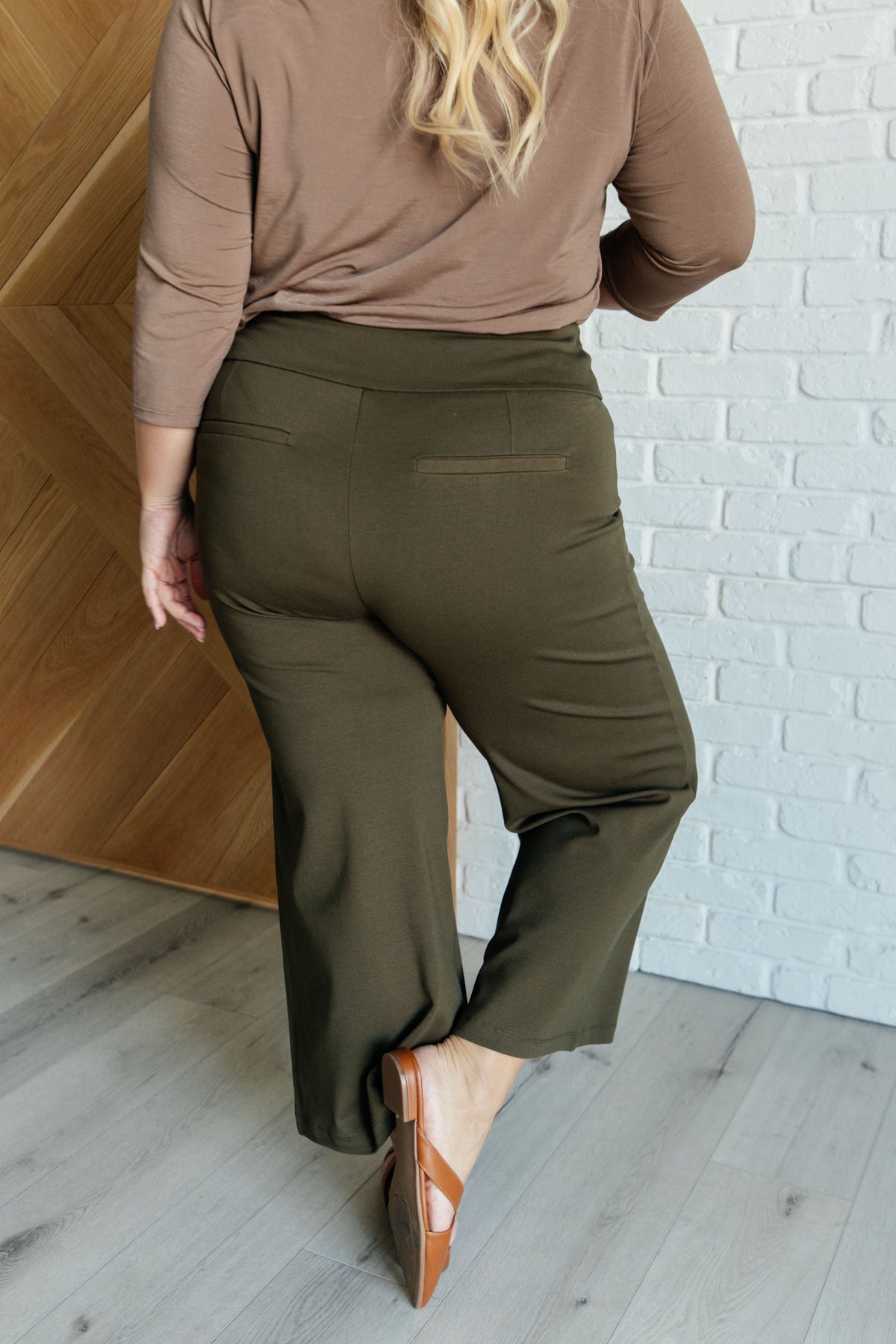 Magic Wide Leg Crop Pants in Olive - 10/3/2024