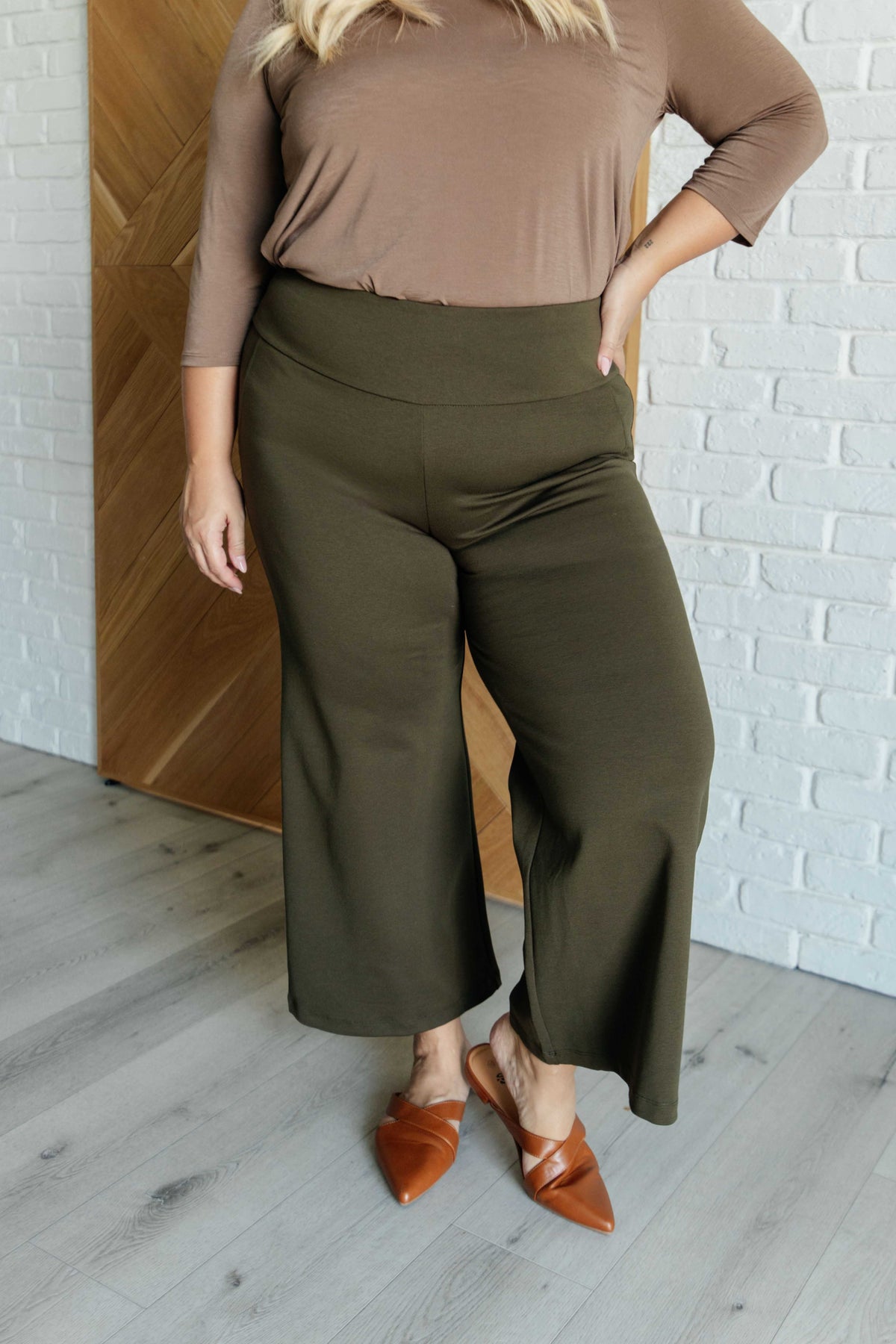 Magic Wide Leg Crop Pants in Olive - 10/3/2024