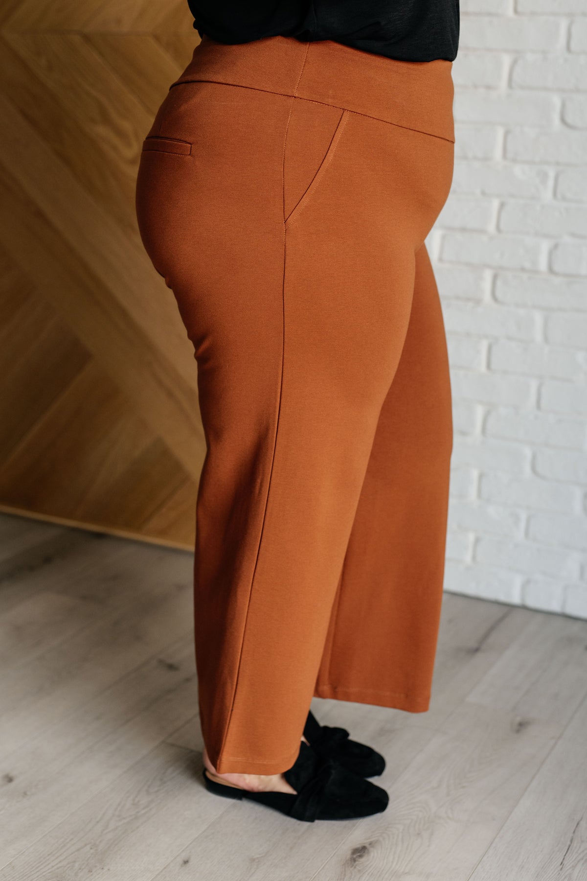 Magic Wide Leg Crop Pants in Rust - 10/3/2024