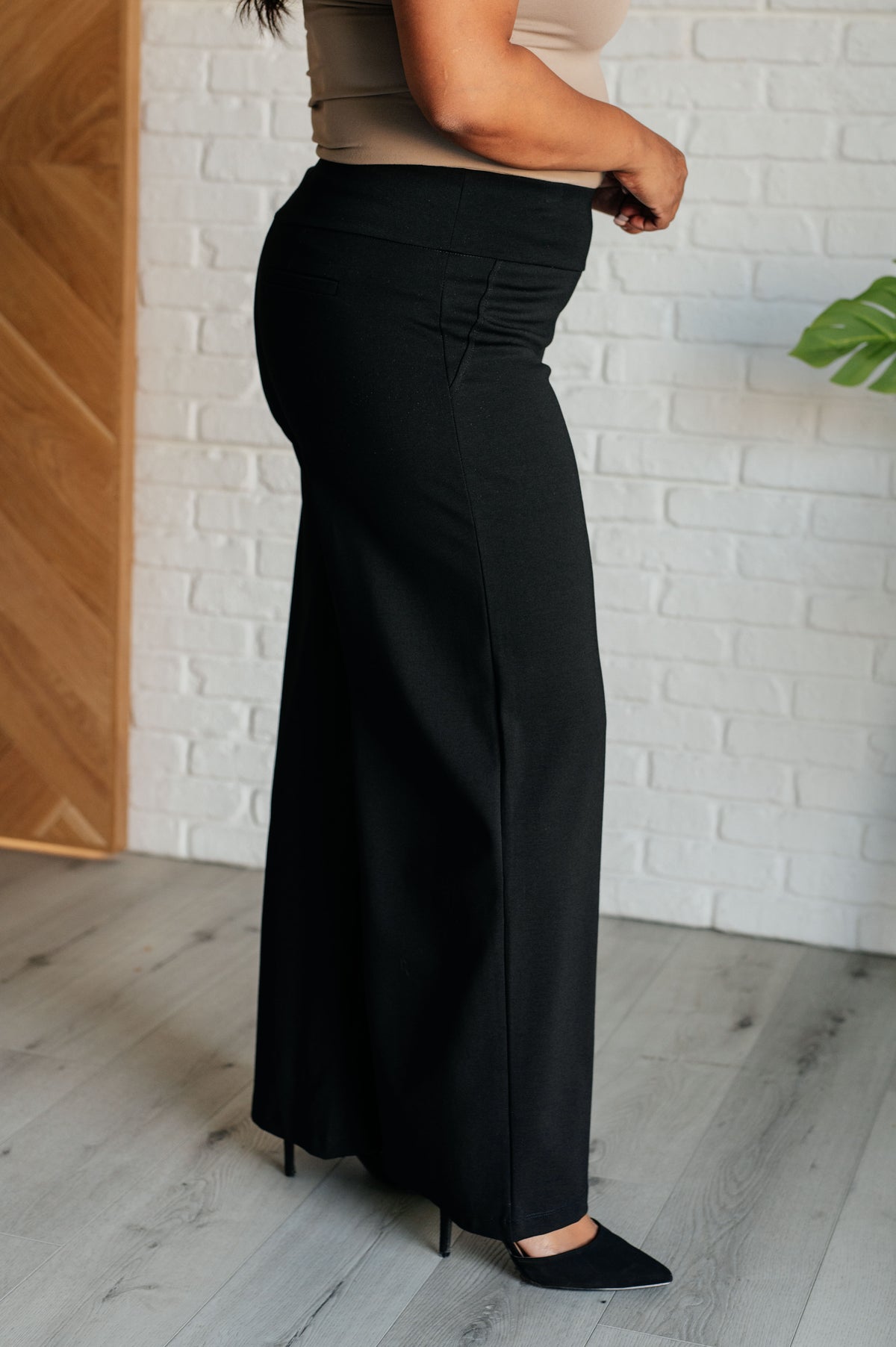 Magic Wide Leg Pants in Black - 10/24/2024