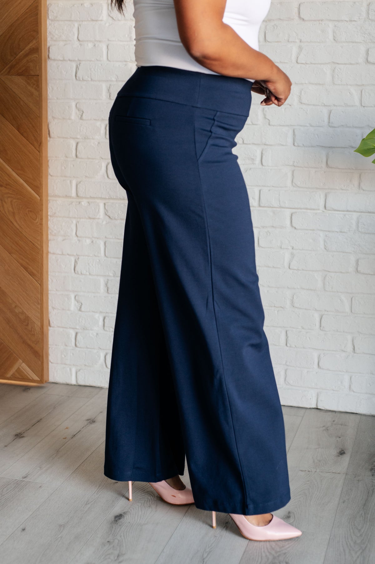 Magic Wide Leg Pants in Navy - 10/24/2024