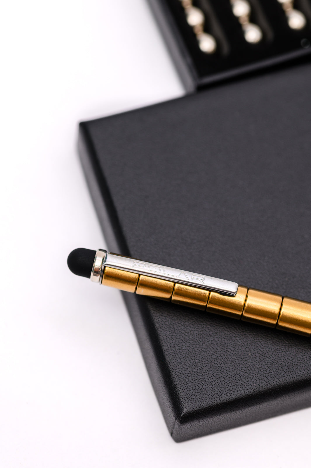Magnetic Fidget Pen in Gold - 11/20/2023