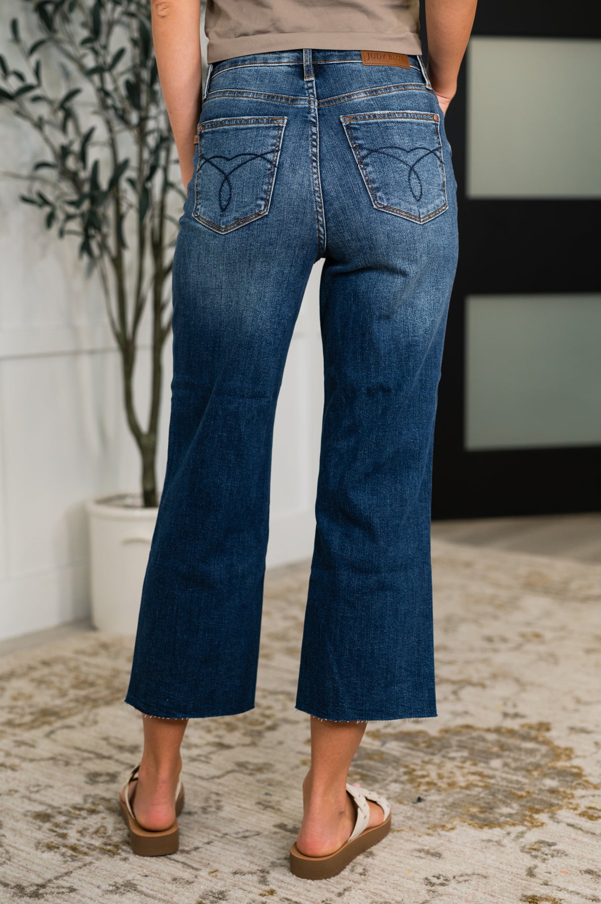 Maisie High Waist Back Pocket Embroidery Crop Wide - 7/23/2025 NEW