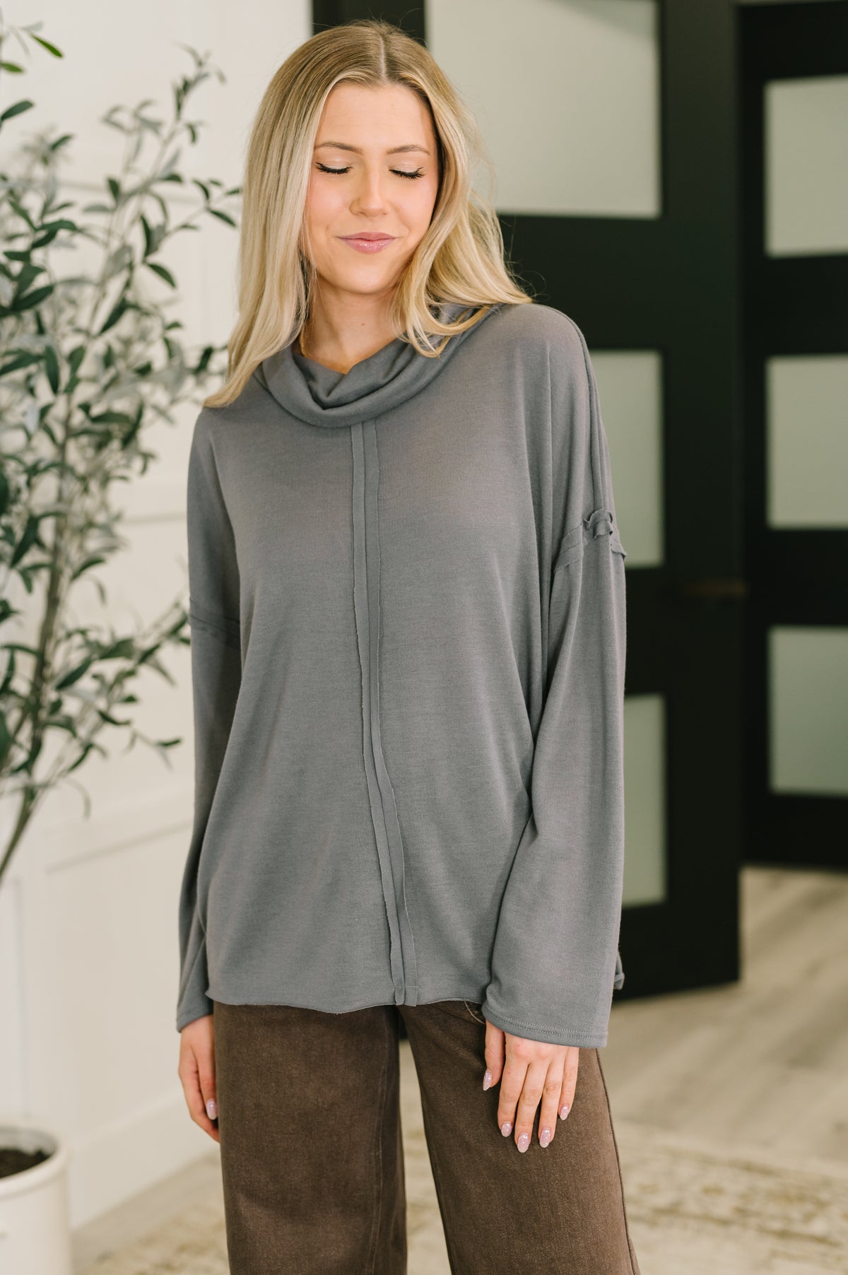 Metro Flow Center Seam Turtleneck - 10/3/2025