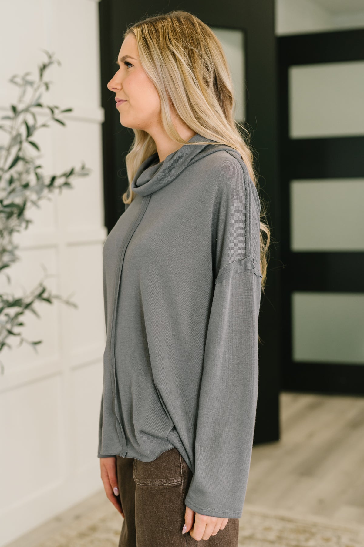 Metro Flow Center Seam Turtleneck - 10/3/2025