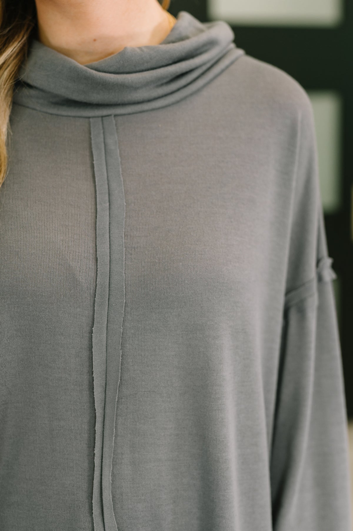 Metro Flow Center Seam Turtleneck - 10/3/2025