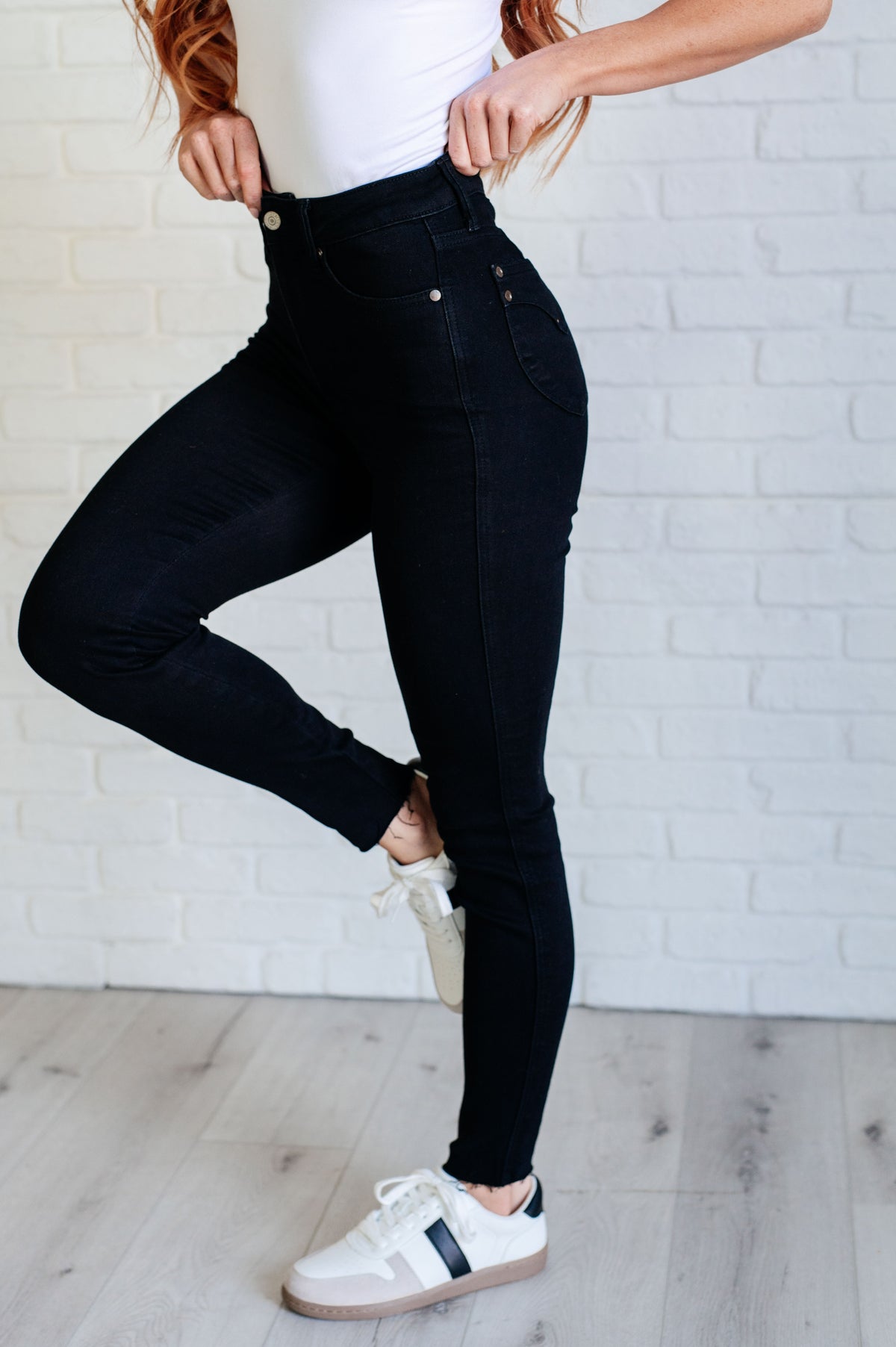 Nicole Tummy Control Skinny Jeans in Black - 9/11/2024