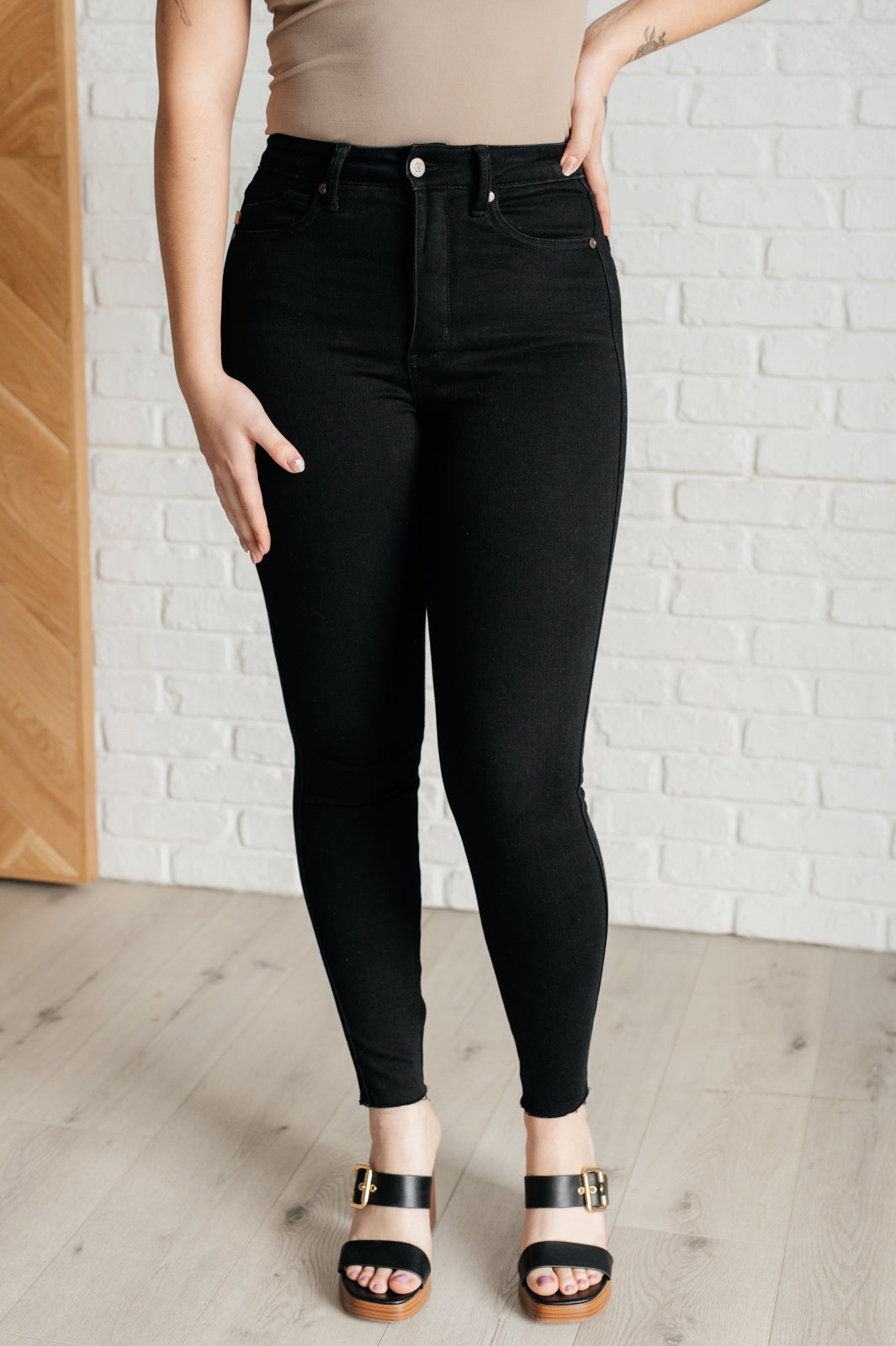 Nicole Tummy Control Skinny Jeans in Black - 9/11/2024