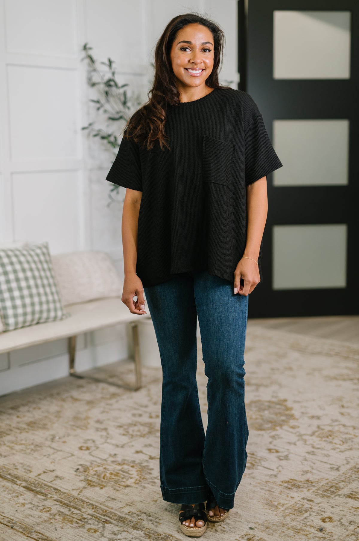 Not That complicated Textured Boxy Tee in Black - 5/6/2026