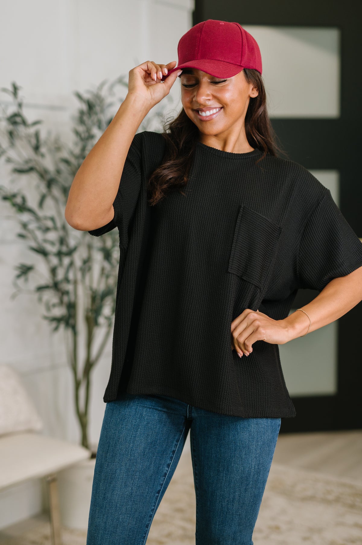 Not That complicated Textured Boxy Tee in Black - 5/6/2026