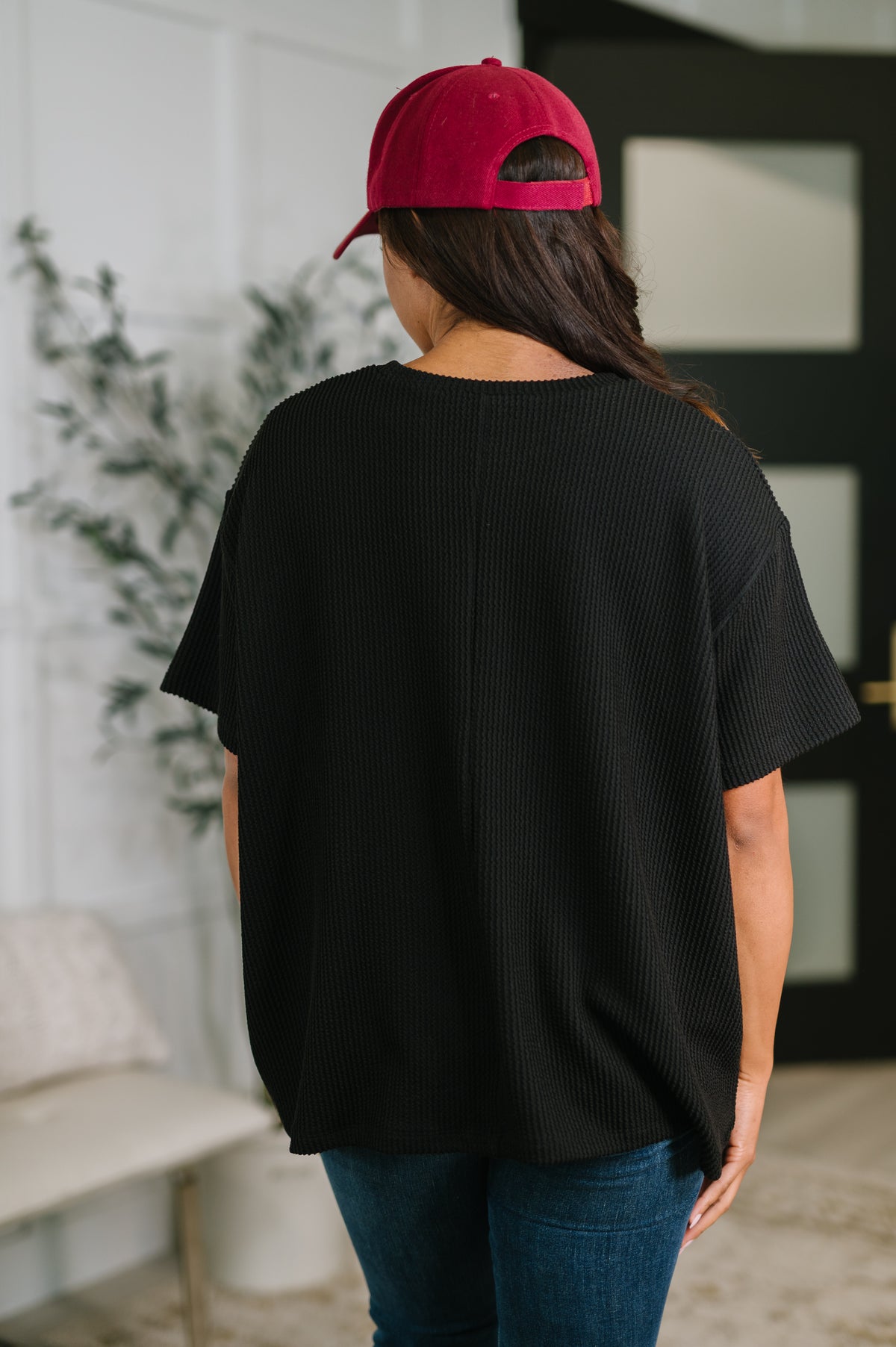 Not That complicated Textured Boxy Tee in Black - 5/6/2026
