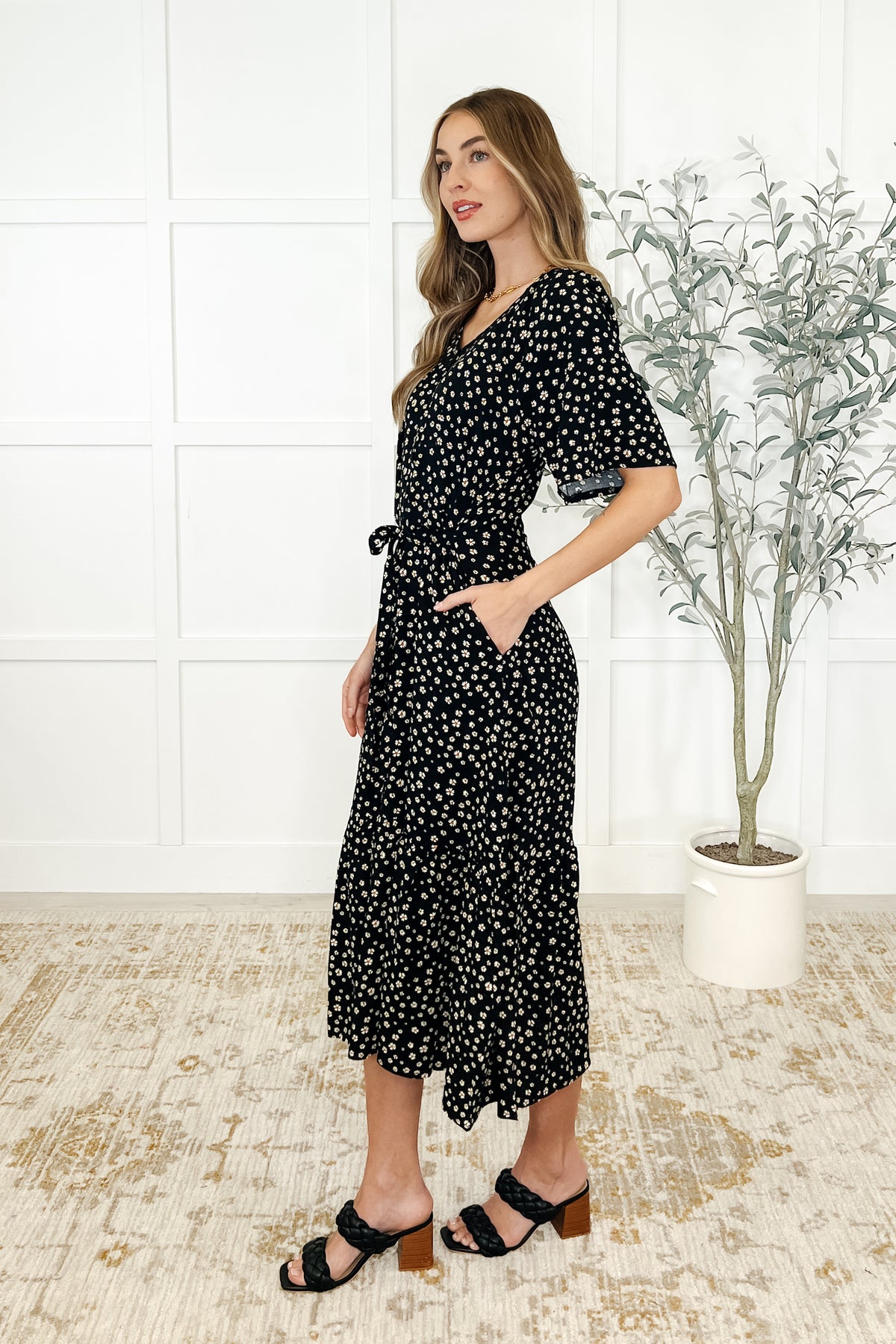 Olive Dress Daisy Blossoms - 5/2/2025