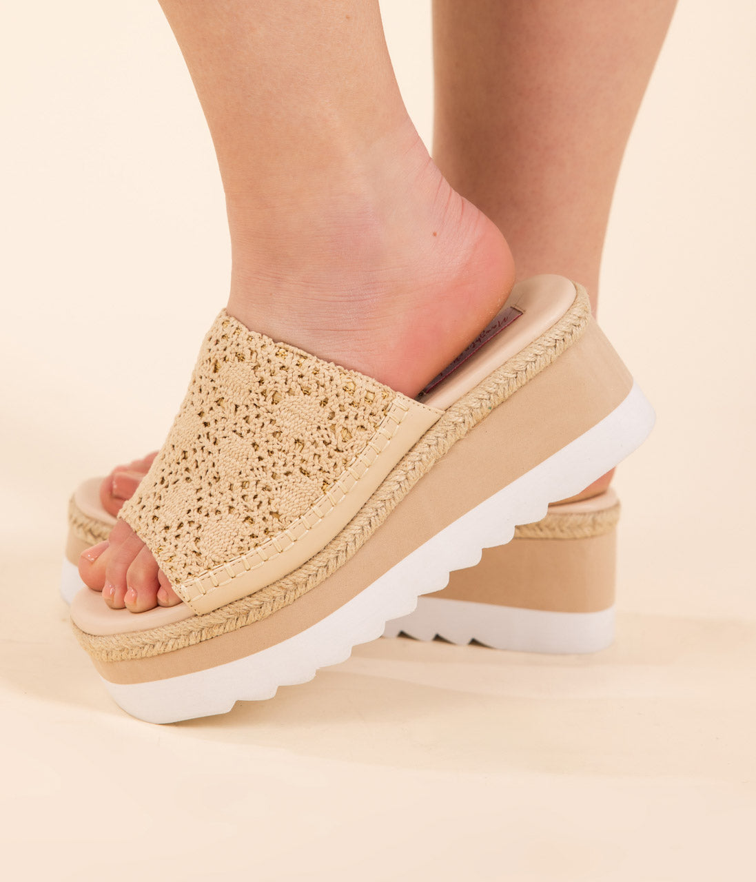 Ophelia Wedges in Cream - NEW