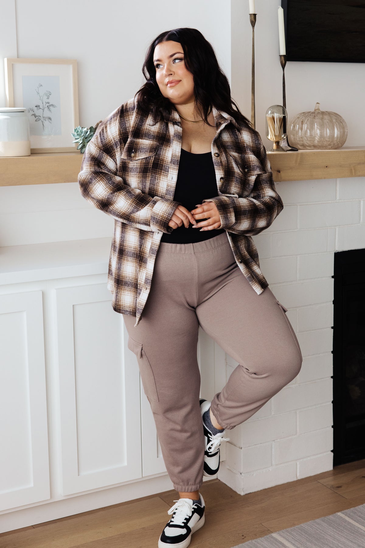 Lounge A Lot Cargo Sweatpants in Mocha - 10/10/2023