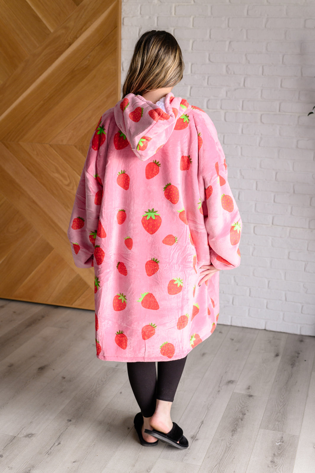 Oversized Blanket Hoodie in Strawberry - 12/6/2024