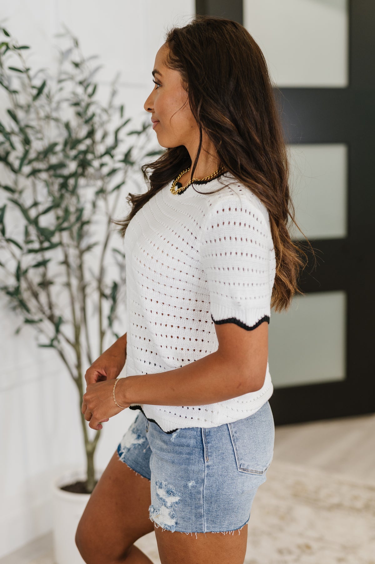 Pinkies Up Knit Top in White - 7/3/2025