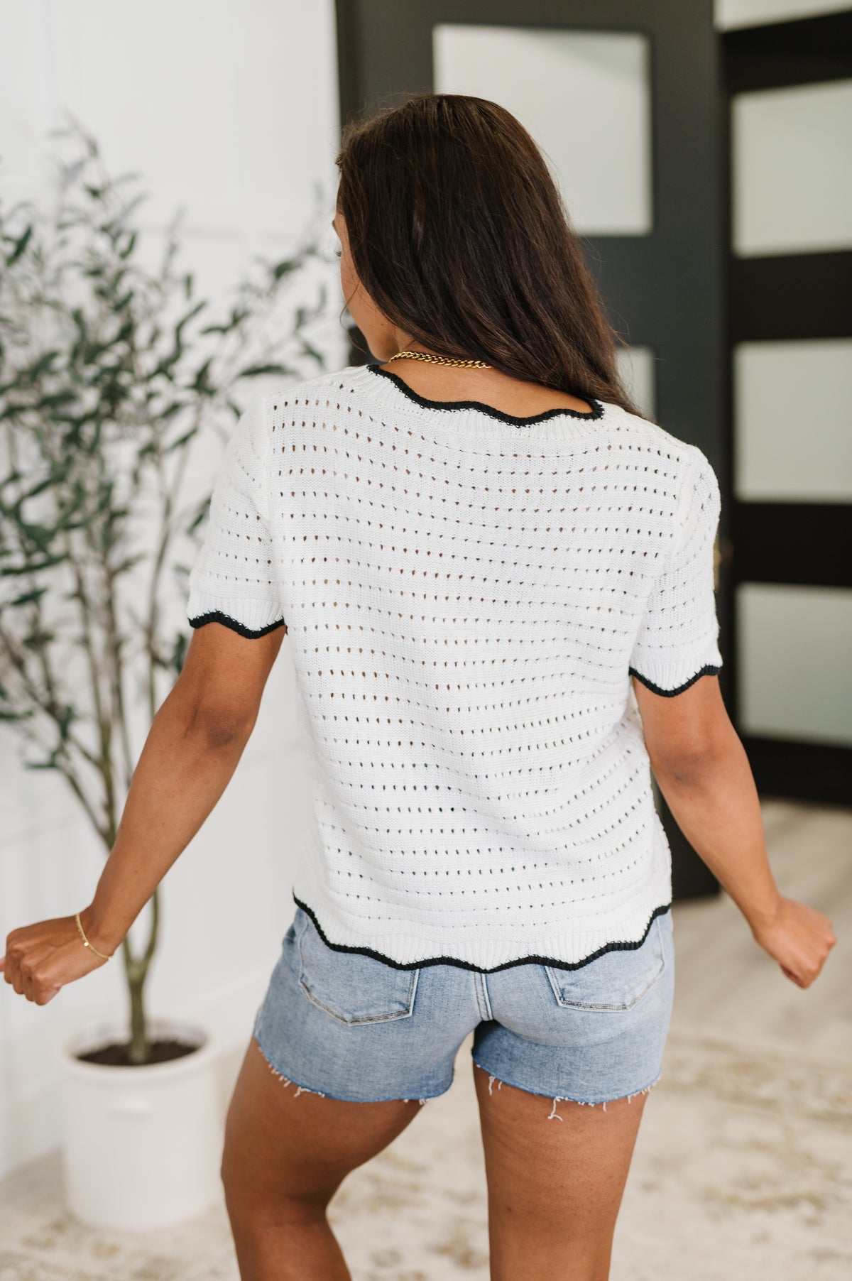 Pinkies Up Knit Top in White - 7/3/2025