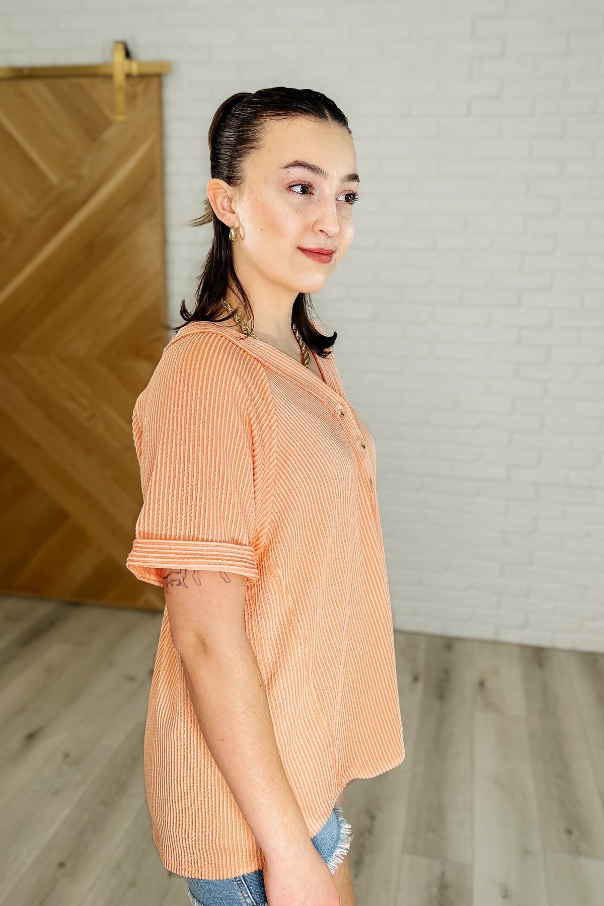 Plain and Sassy V-Neck Tee in Champagne Peach - 4/1/2025