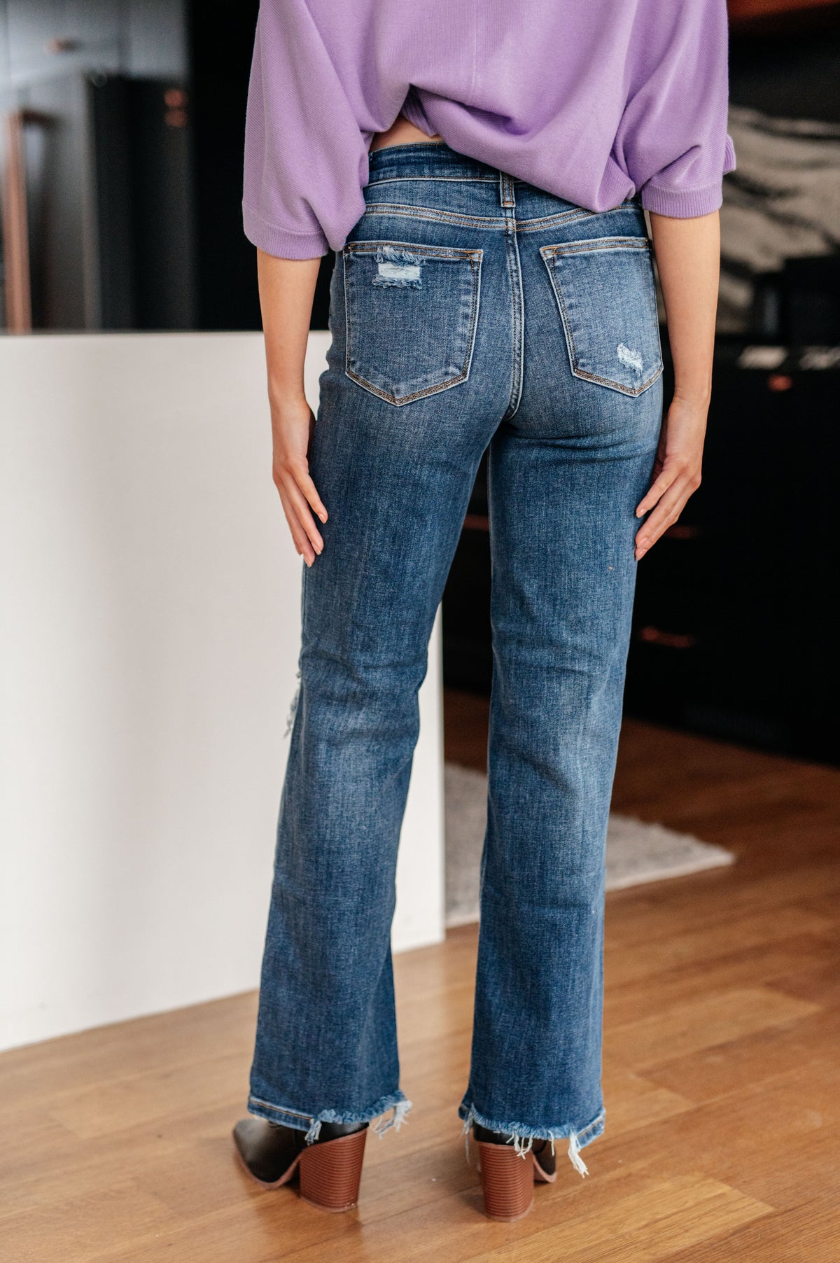 Rose High Rise 90's Straight Jeans in Dark Wash - 11/22/2023 EVERGREEN