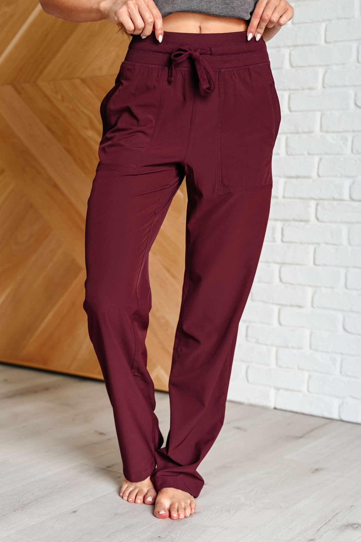 Runner's High Drawstring Joggers in Red Merlot - 8/15/2024