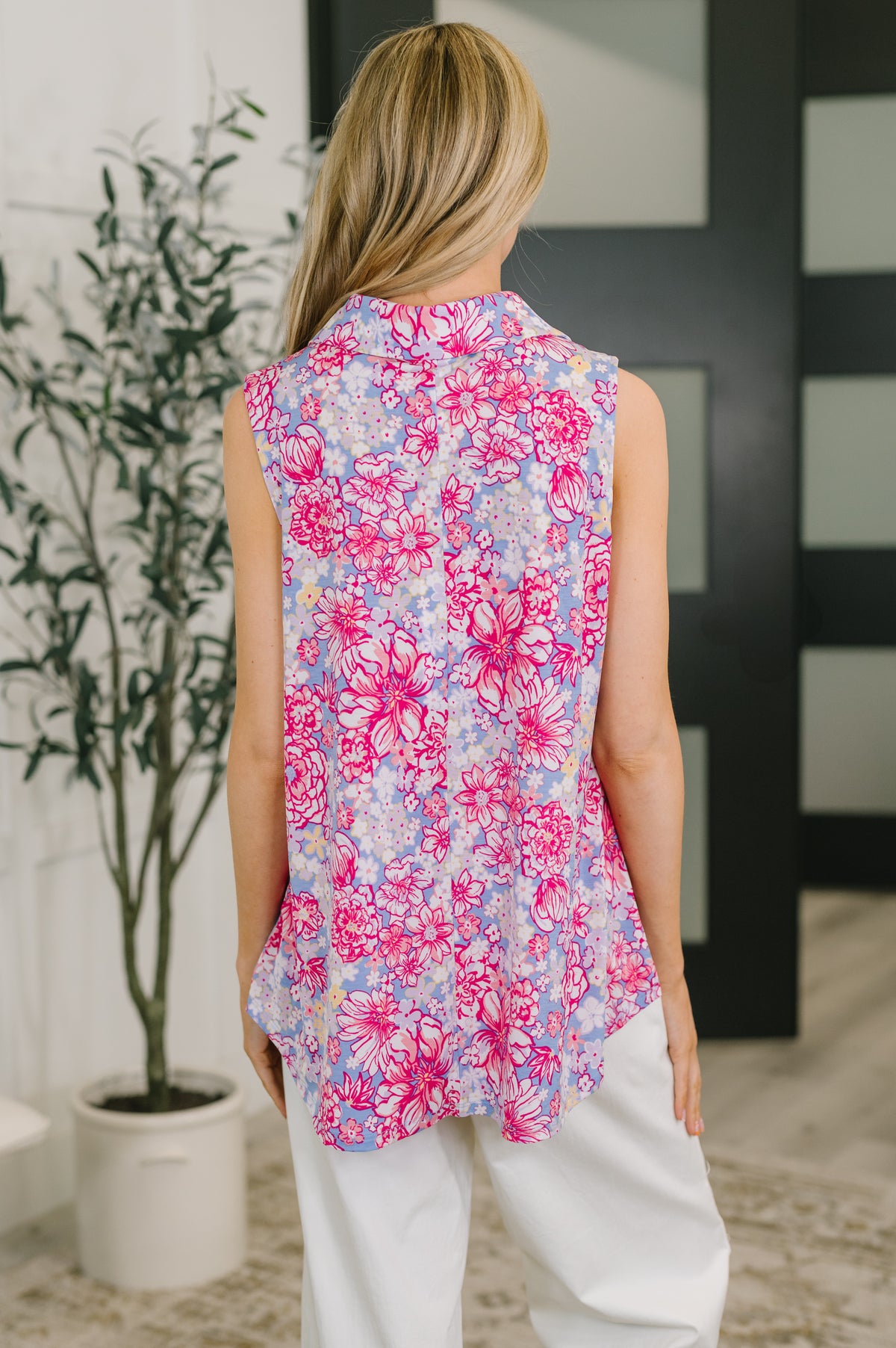 Sea Spray Collared Sleeveless Top in Falling Floral - 4/3/2026