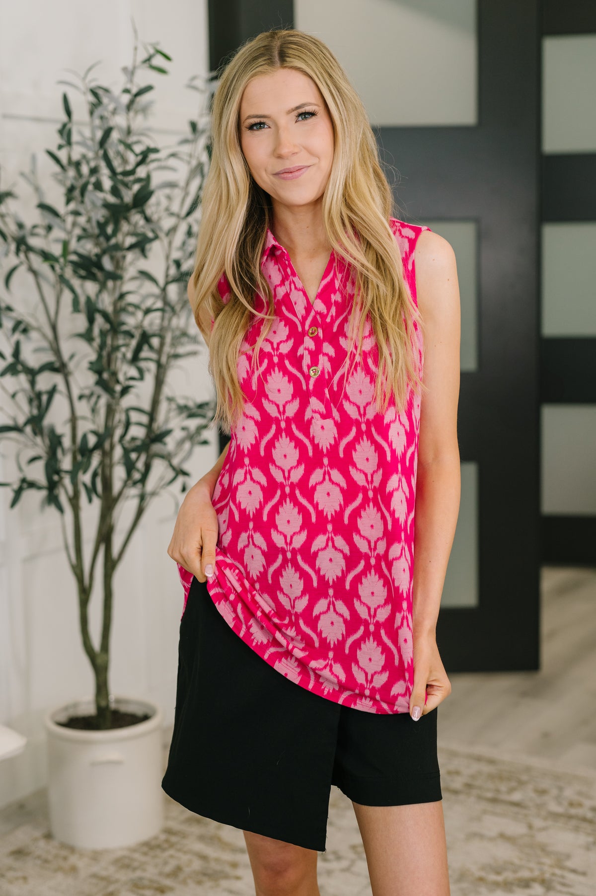 Sea Spray Collared Sleeveless Top in Floral Ikat - 4/3/2026