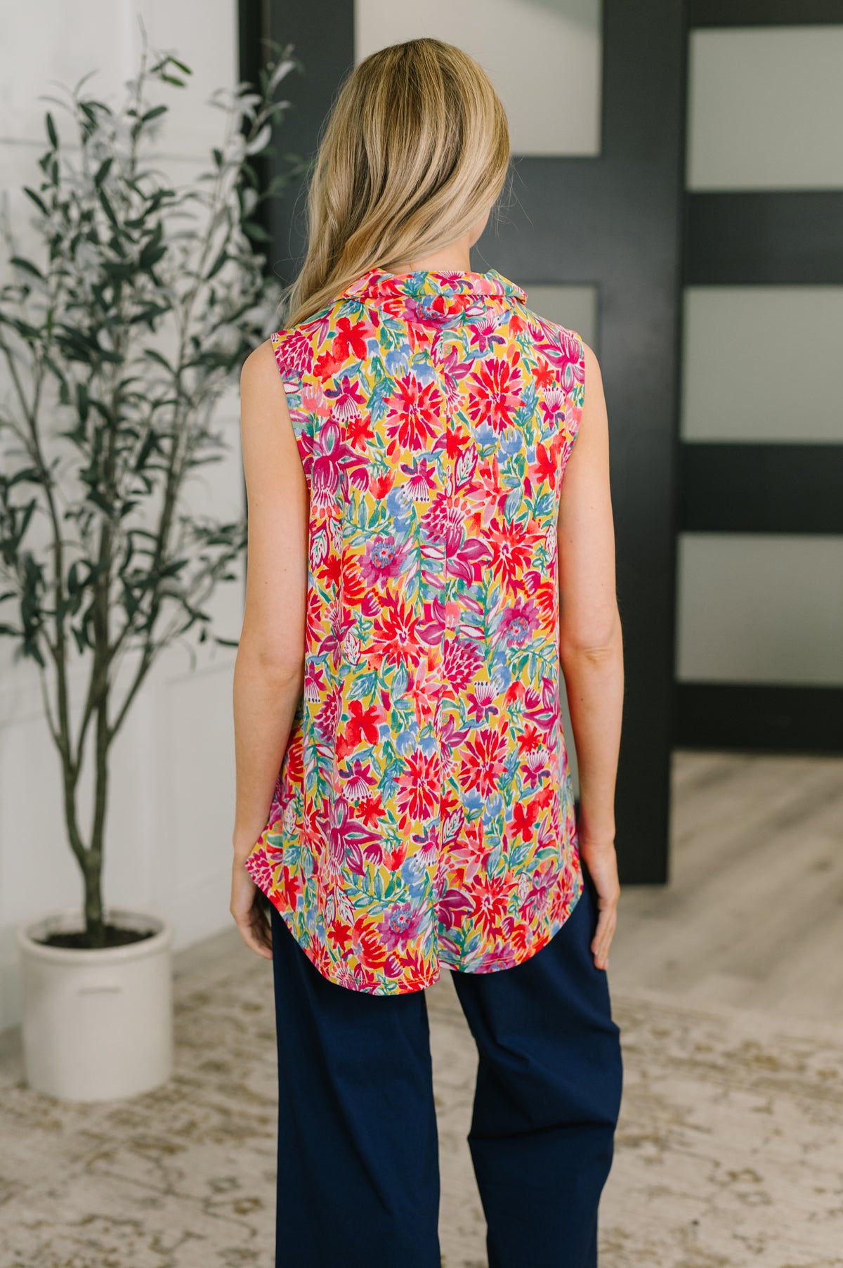 Sea Spray Collared Sleeveless Top in Island Bloom - 4/3/2026