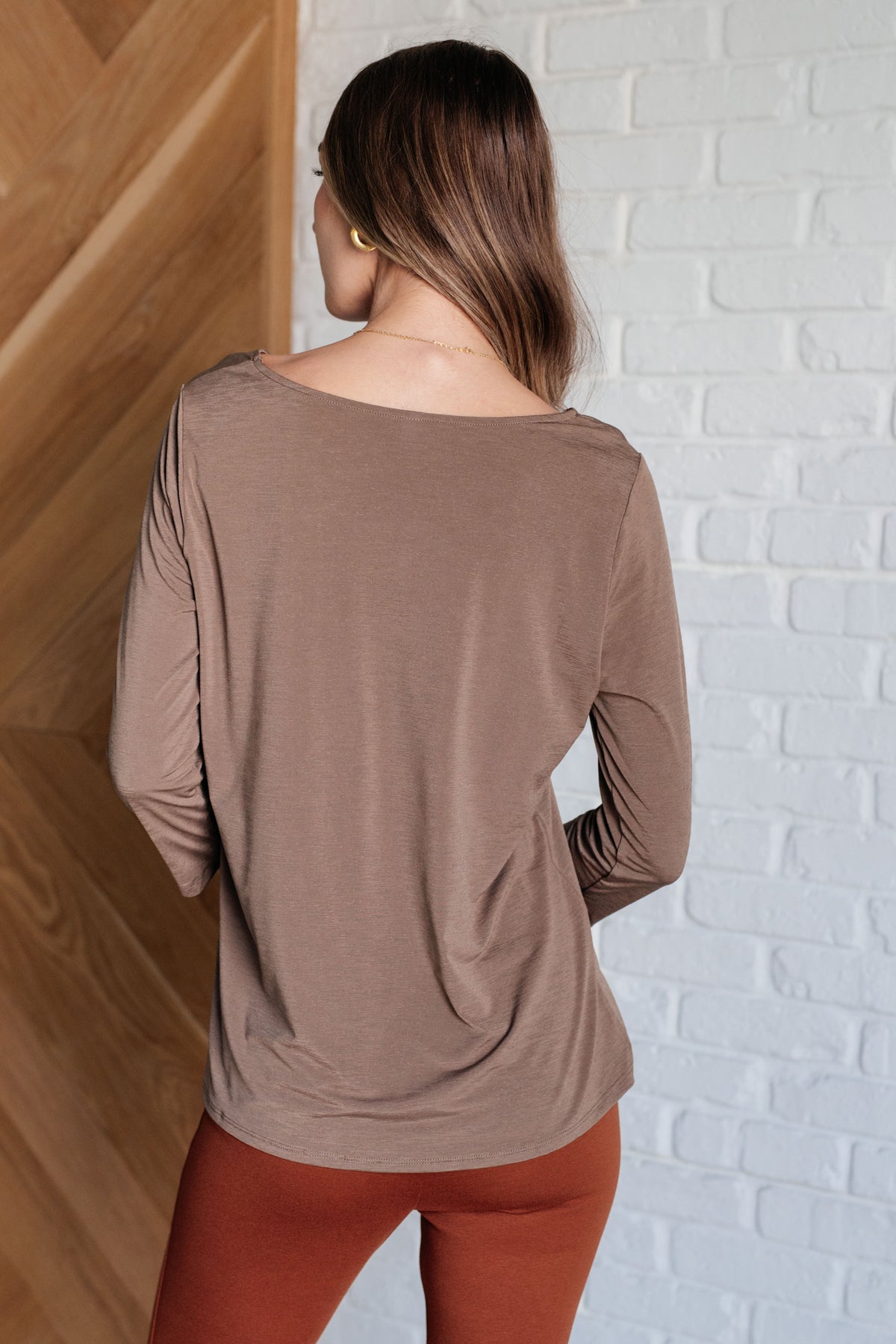 Signature Classic Round Neck Top in Mocha  - 10/3/2024