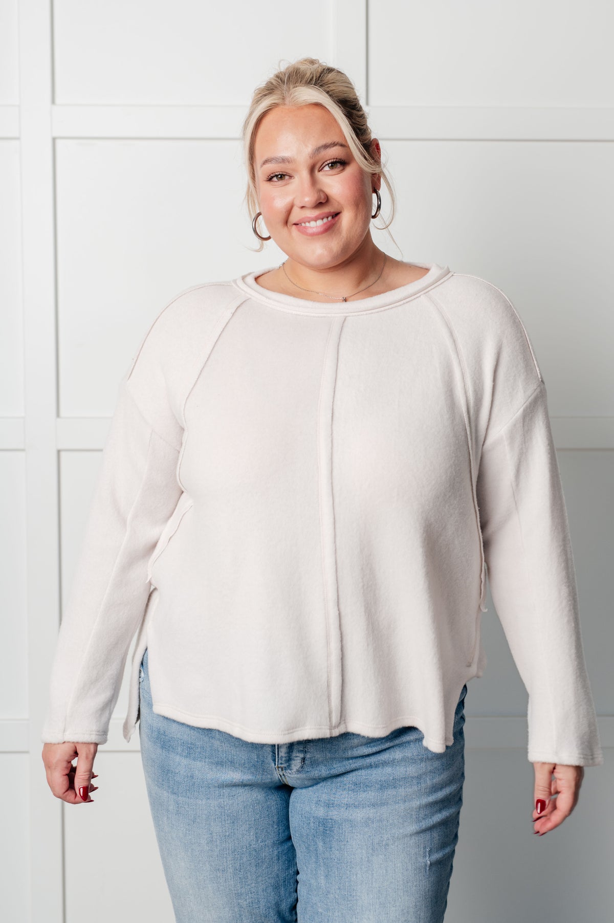 Simple Silhouette Brushed Hacci Sweater in Sand Beige - 12/11/2024