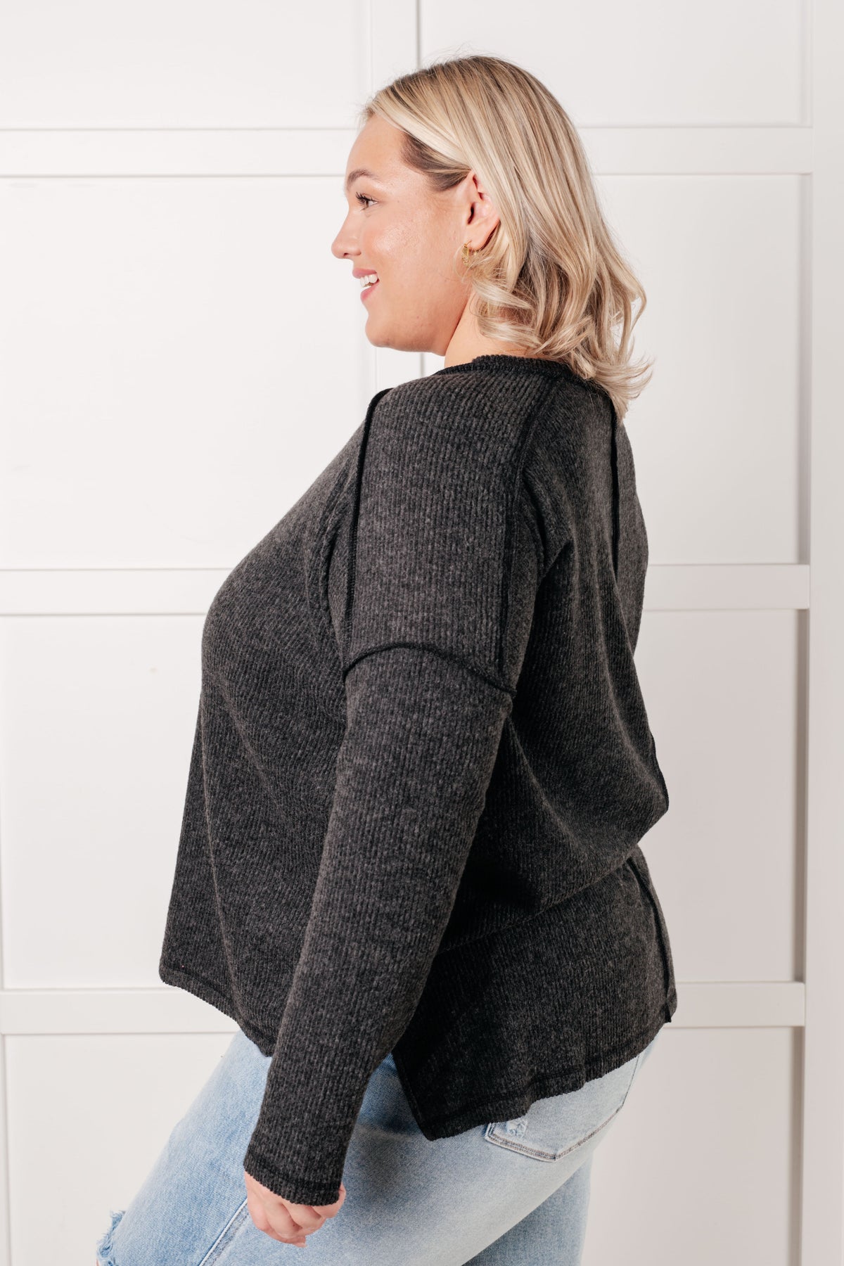 Simply Basic Ribbed Hacci Sweater in Black - 1/22/2025