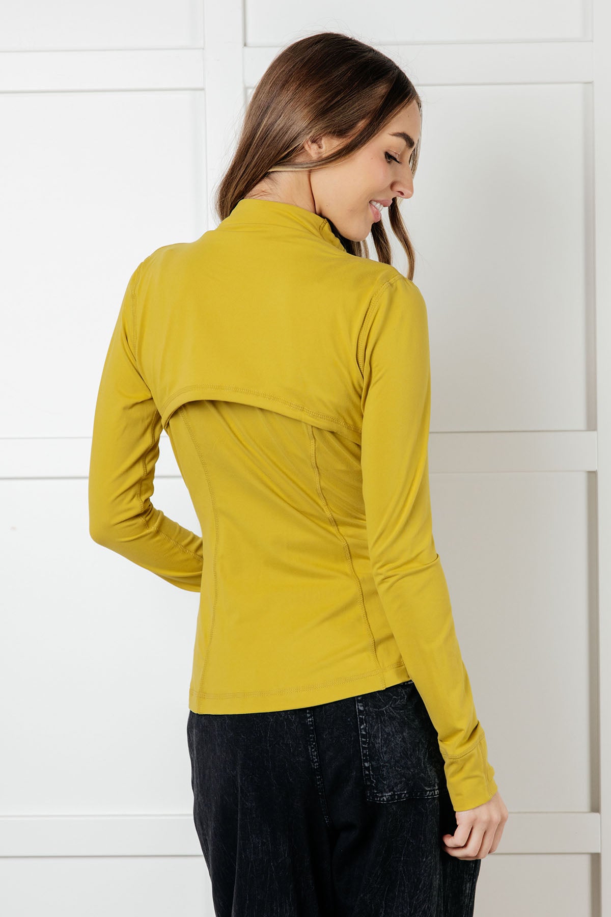 Staying Swift Activewear Jacket in Yellow Pear - 1/2/2025