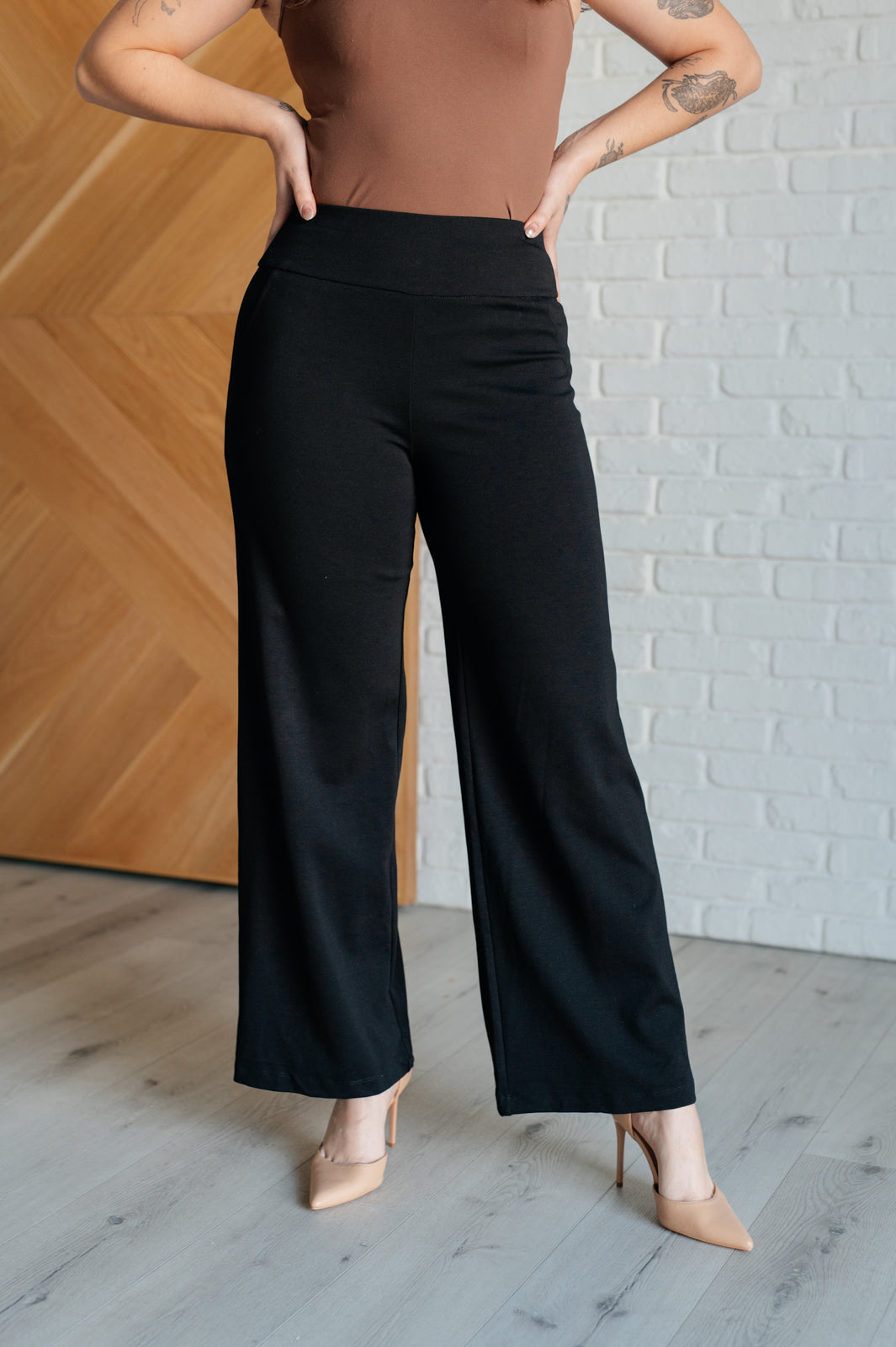 Magic Wide Leg Pants in Black - 10/24/2024