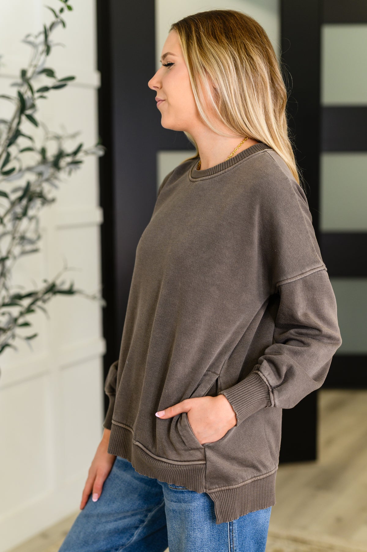 Talk Cozy to Me Stepped Hem Pullover in Brown - 8/27/2025