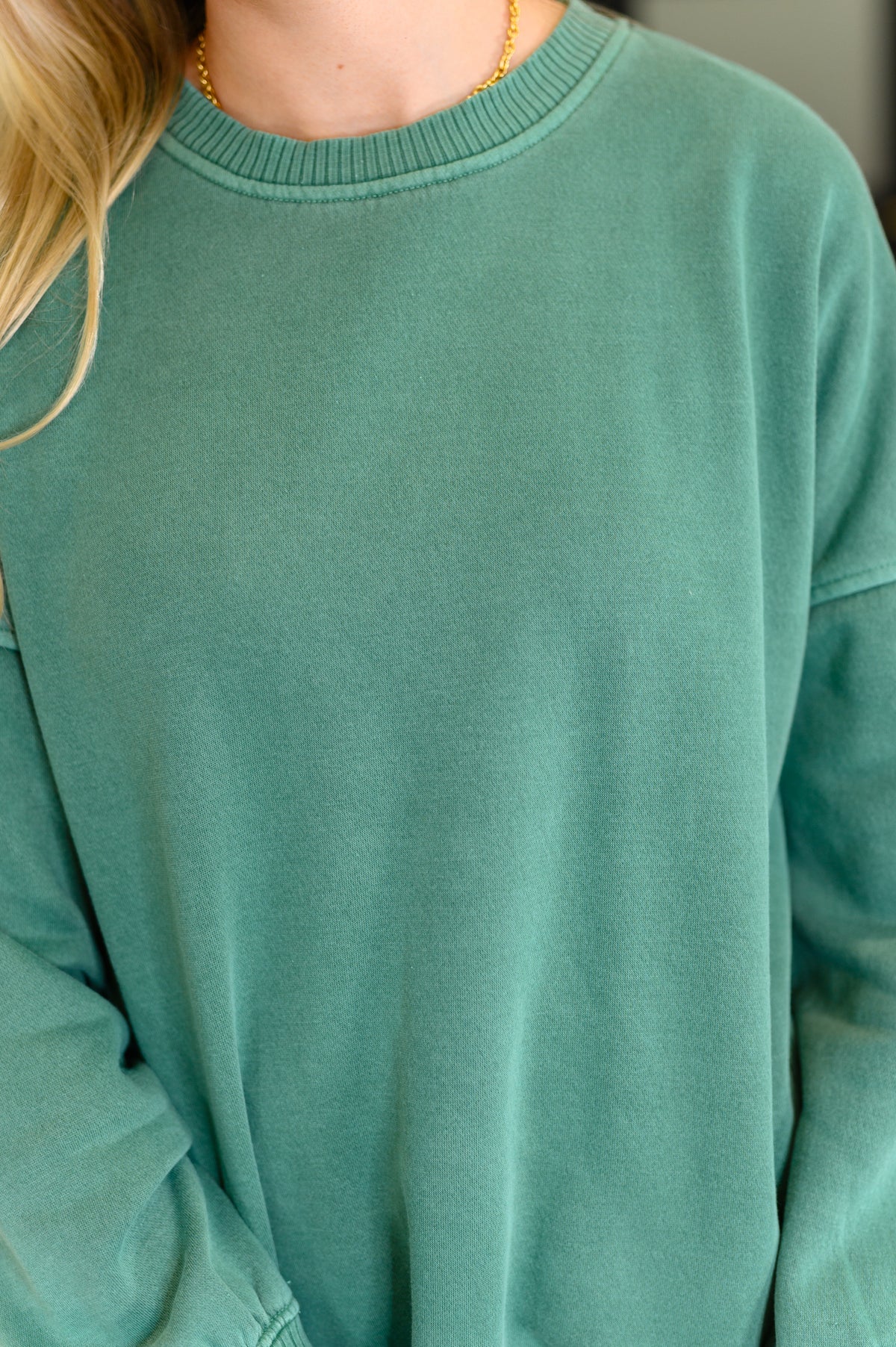Talk Cozy to Me Stepped Hem Pullover in Dark Green - 8/27/2025