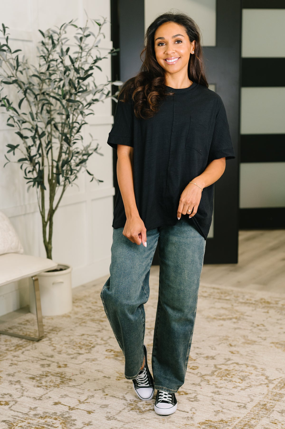 The Layback Relaxed Basic Tee in Black - 7/24/2026
