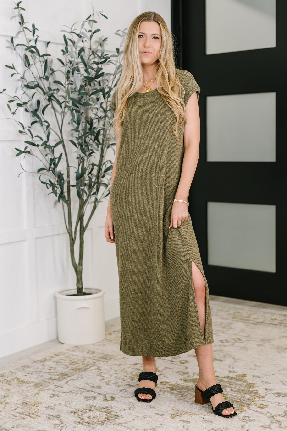 The Wander Lust Set in Olive - 10/31/2025
