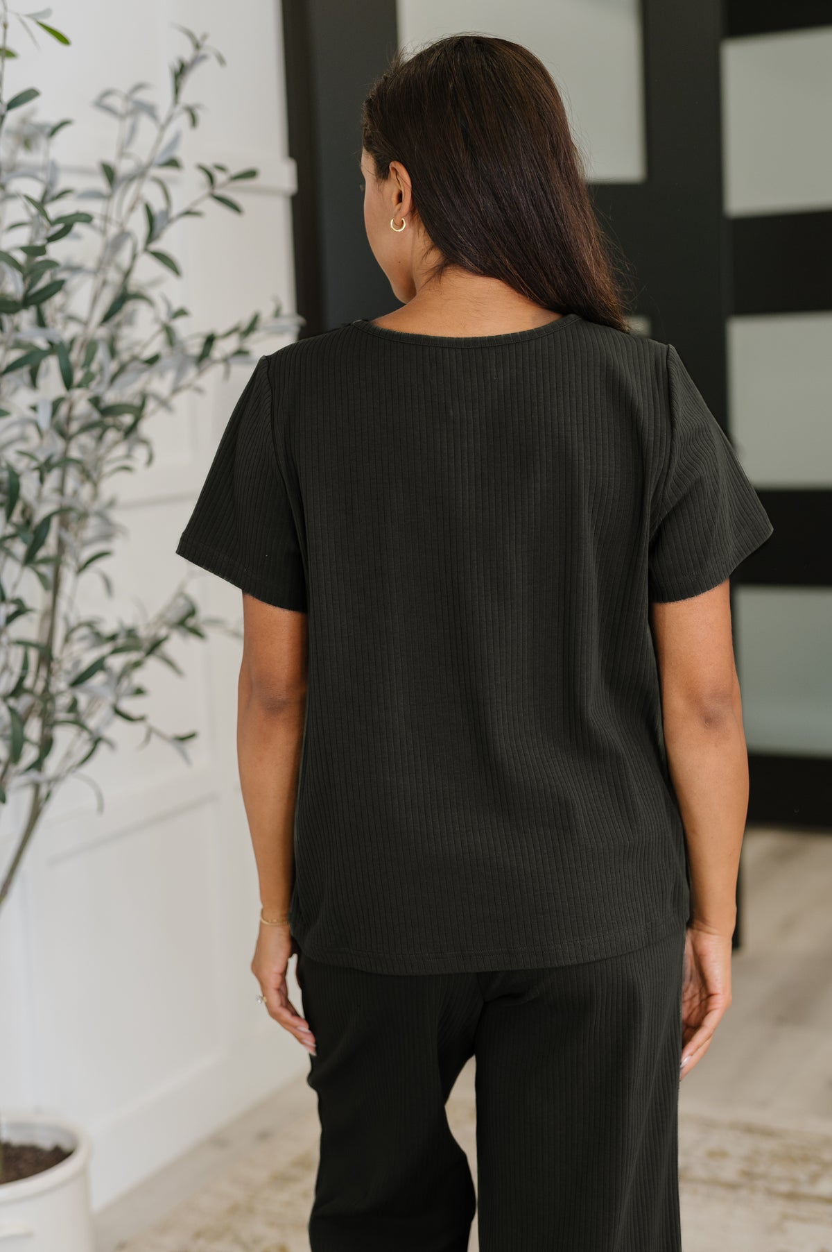 Thyme Boxy Tee in Black - 9/12/2025