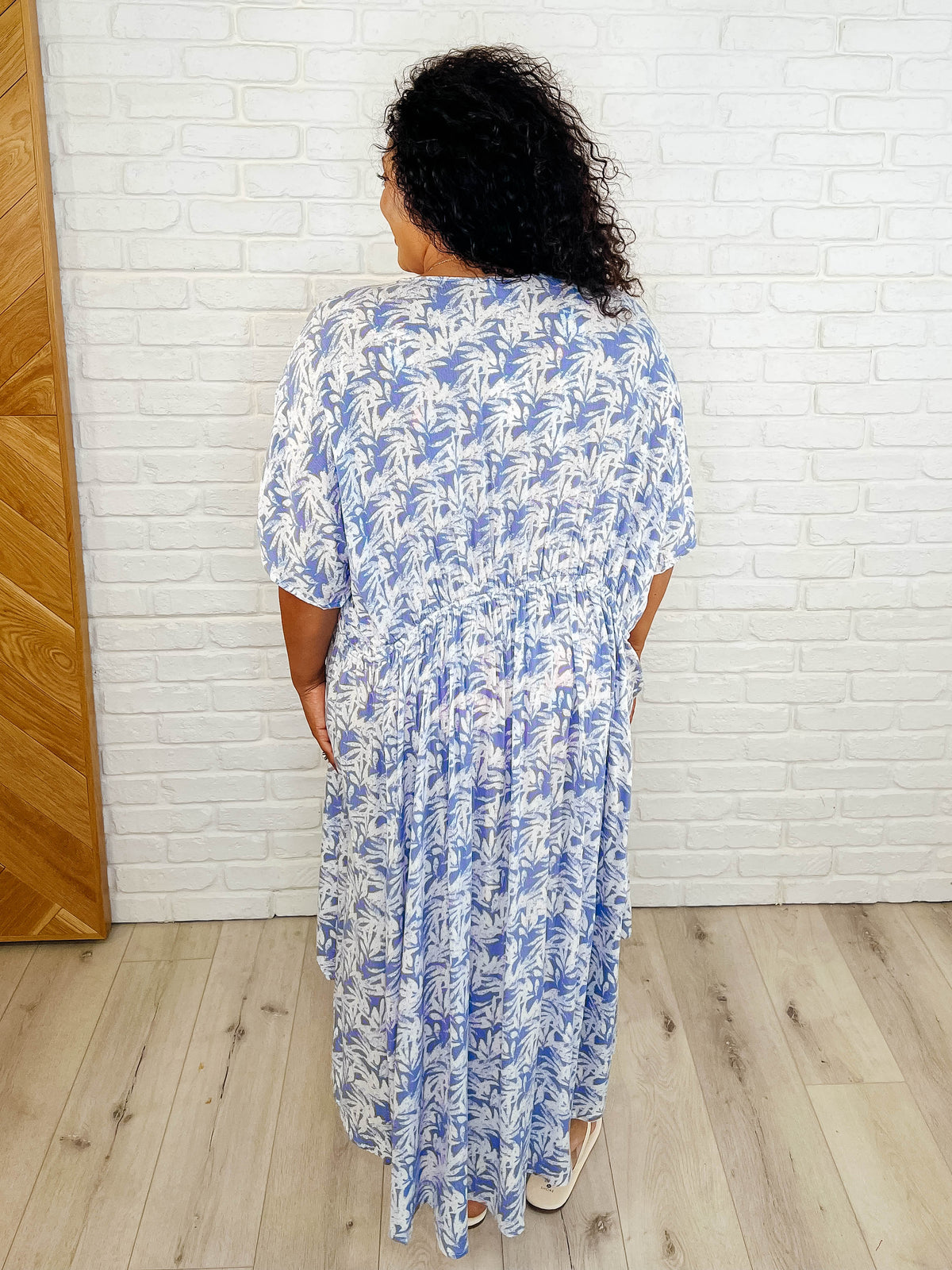 Tropical Print Gauze Kimono with Elastic Waist Tie in Periwinkle - 3/14/2025